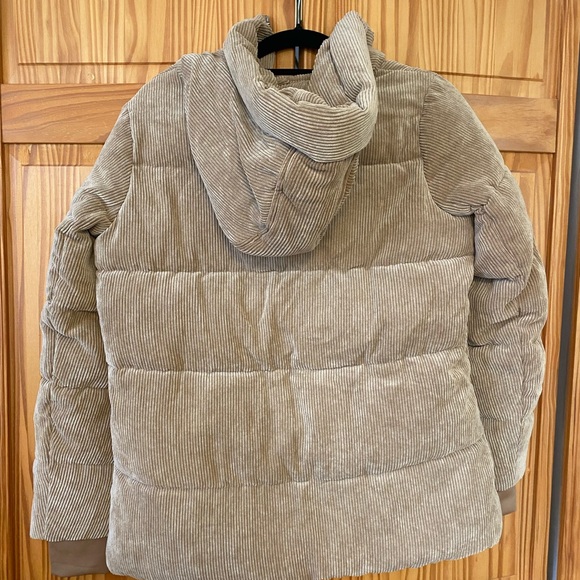 Sam Edelman Zip Up Hooded Corduroy Puffer Jacket in Tan. Size: S - Picture 3 of 4